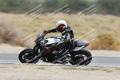 media/May-05-2025-Moto Forza (Mon) [[3c1838c5e5]]/2-B Group/Session 3 (Panning Test Turn 14 Inside)/